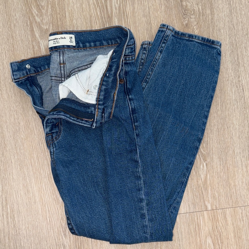Abercrombie & Fitch Women's Dark Blue Straight Leg Jeans